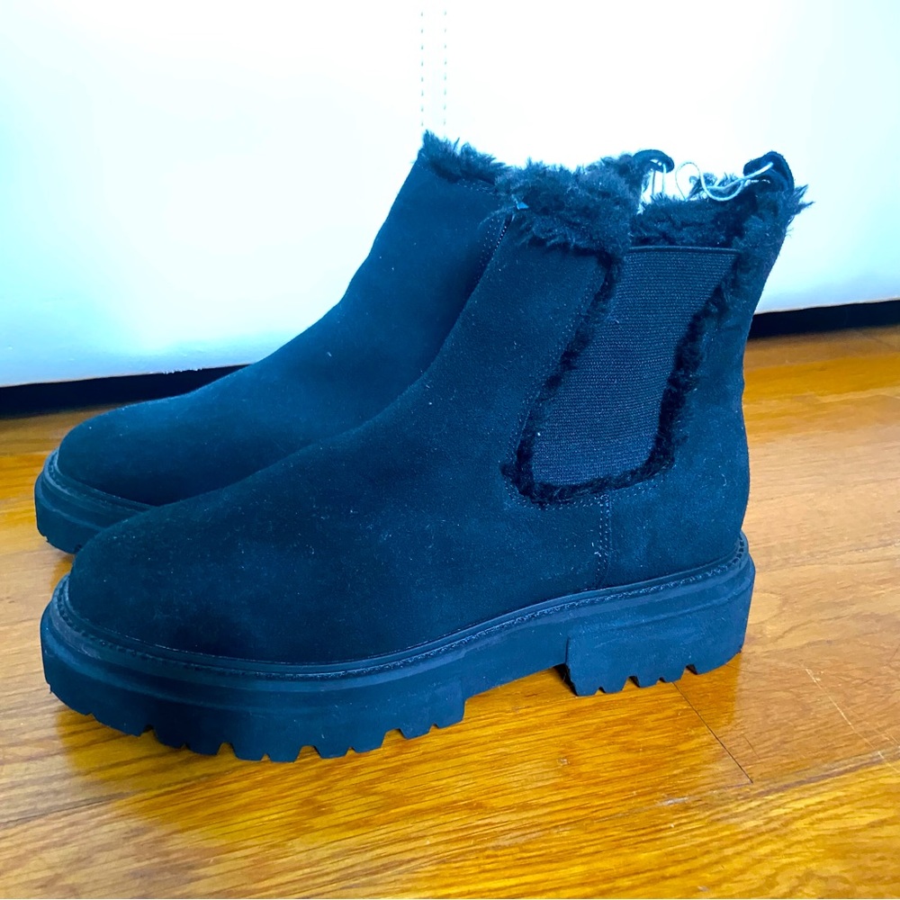 Steve Madden fur lined booties - size 8 Black, NWOT
